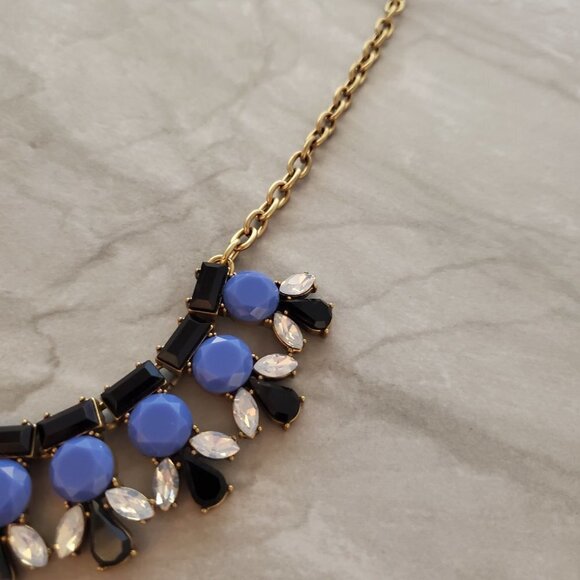💙 J.Crew Blue Black Rhinestones Crystals Iridescent Cluster Statement Necklace - Picture 5 of 15